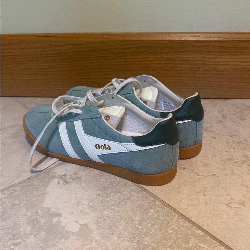 New Women’s 9.5 Gola Green and White Casual Sneakers